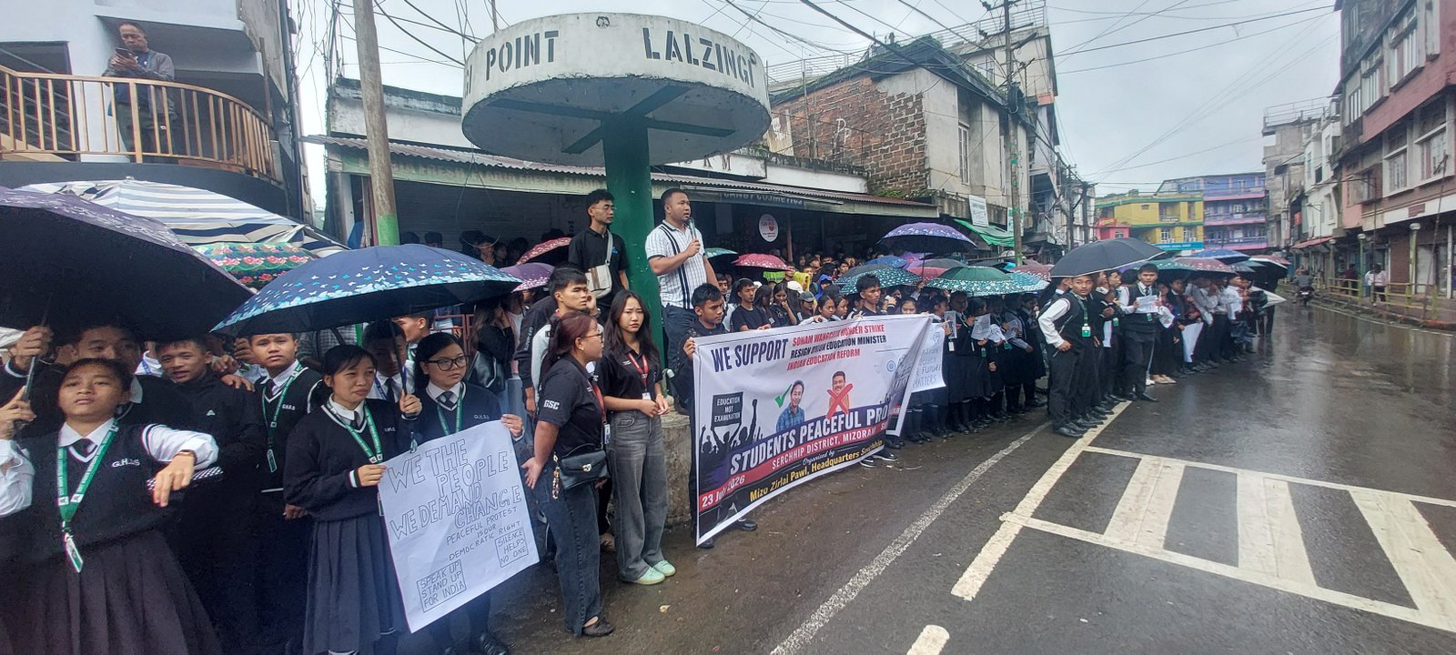 SERCHHIPAH ZIRLATEN NEET EXAM PAPER PUT RU CHUNGCHANGA LUNGAWILOHNA "PEACEFUL PROTEST" NEIIN AN PUNGKHAWM.