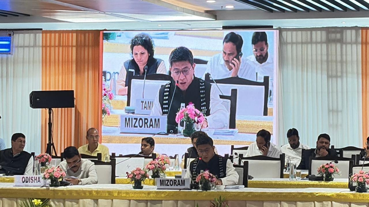 EDUCATION MINISTER DR. VANLALTHLANA’N STATE EDUCATION MINISTERS CONCLAVE A HMANPUI, KAR KHATAH NI KHAT HOME LANGUAGE DAY LEH HINDI SPEAKING DAY ATANA RUAHMAN A NIH THU A SAWI.